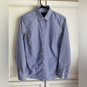 Banana Republic blue/white tailored fit shirt